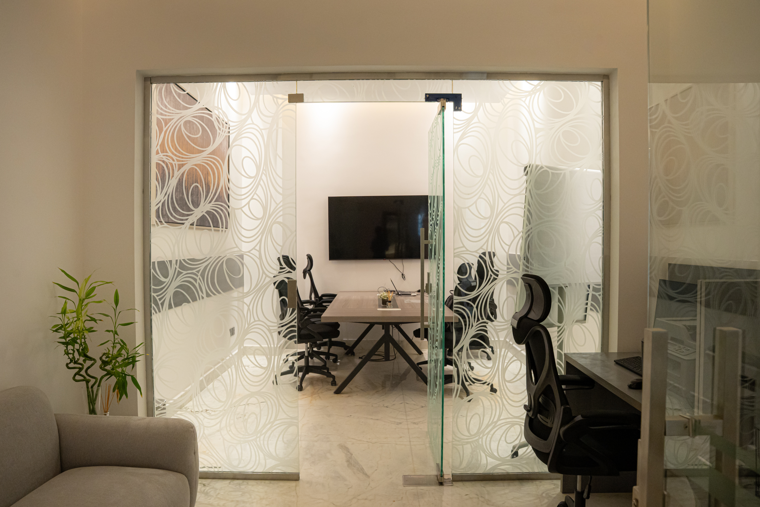 mena house compound riyadh business center